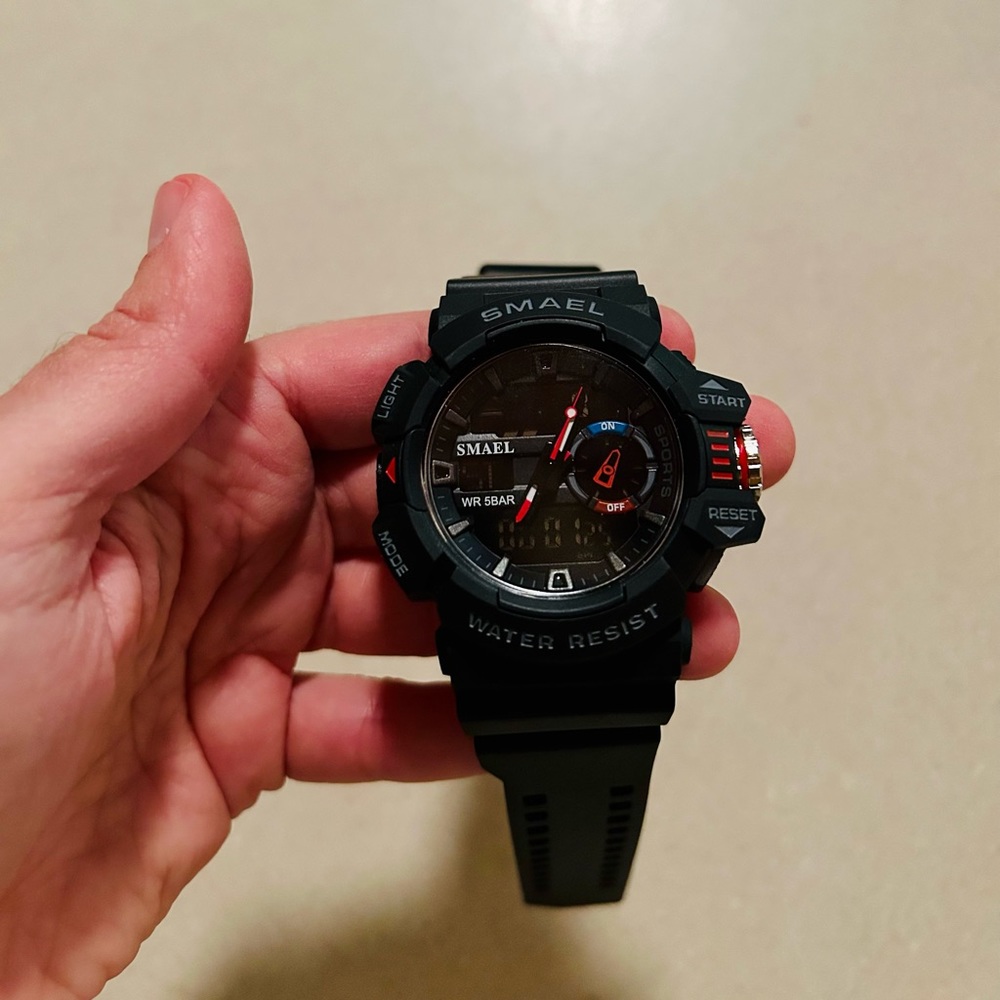 Men’s water resistant watch! NEW!